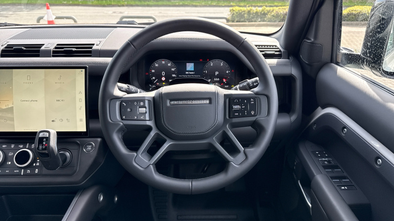 Land Rover Defender 3.0 D350 X-Dynamic HSE 110 5dr Auto Diesel Estate
